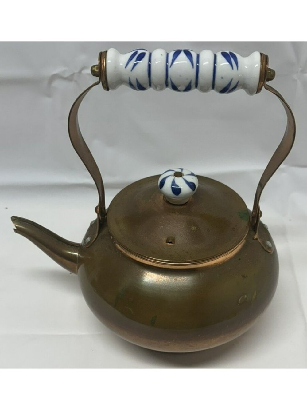 Vintage Copper Tea Pot w/ Blue & White Ceramic Handle Mid Century Pattern MCM